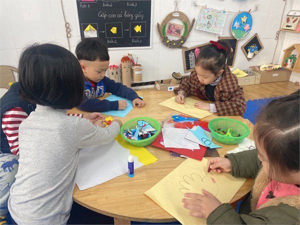 Lớp 4a1- tranh cá sáng tạo của bé 2023-2024