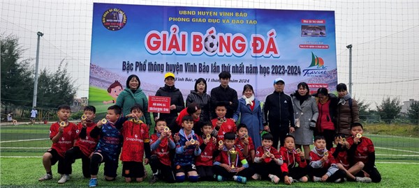 Giao lưu bóng đá