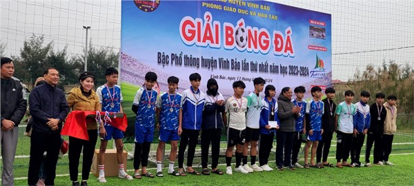 Giao lưu bóng đá