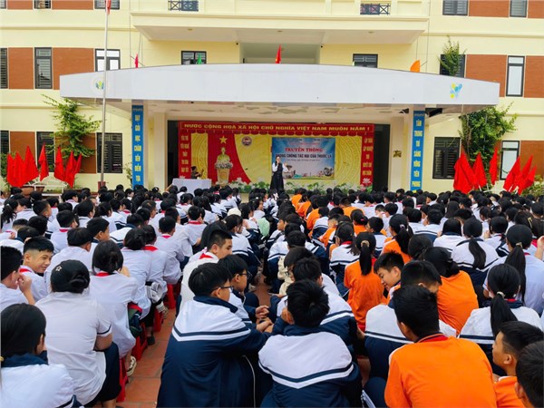 THCS Hải Thành tập huấn phòng chống tác hại của thuốc lá