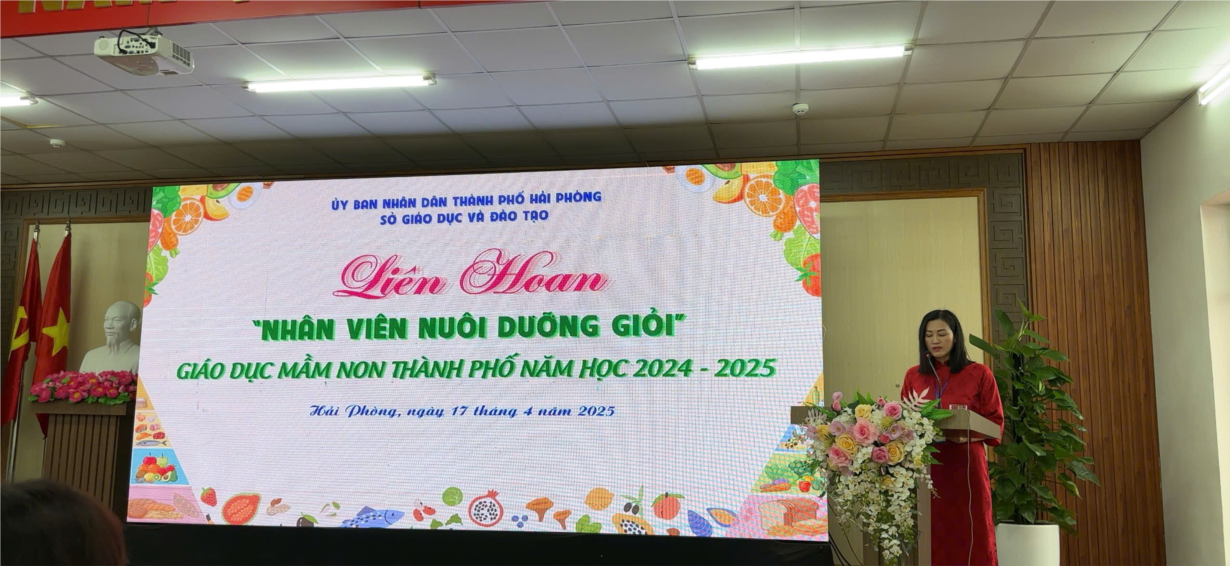 Đ/c Nguyễn Thị Minh Huệ - Chuyên viên SGD & ĐT Hải Phòng