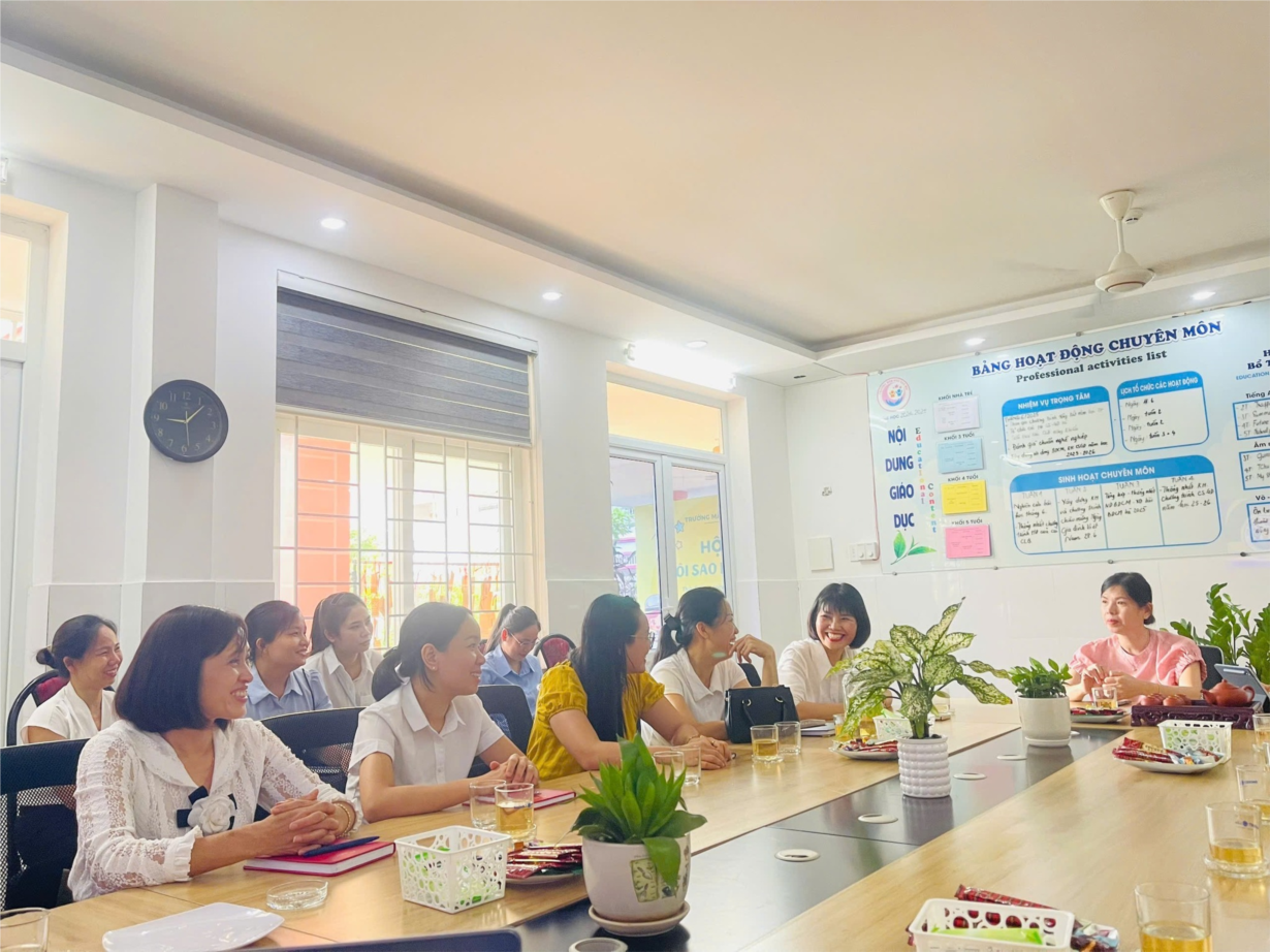 Đón tiếp đoàn tại văn phòng