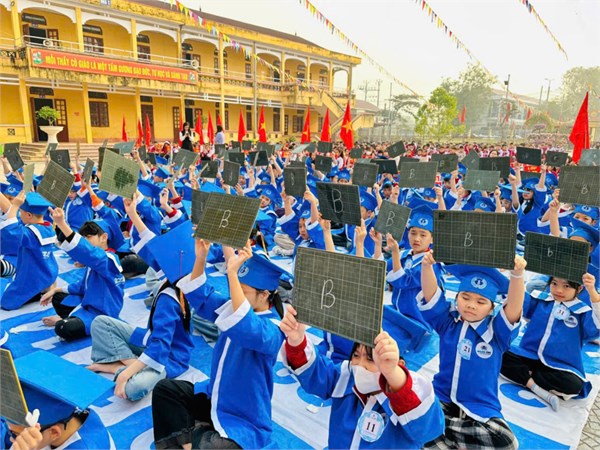 rung-chuong-vang_209202521.jpg
