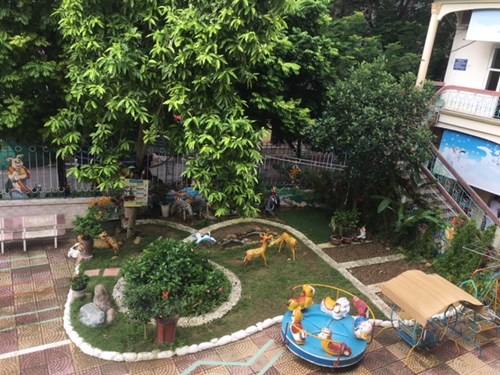 Khi bé đến trường