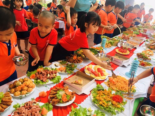 Tiệc Buffe của bé năm học 2021-2022