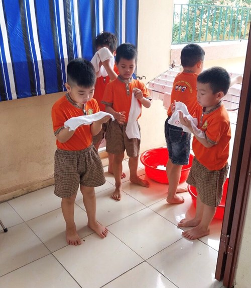 Quản lý chăm sóc nuôi dưỡng trẻ và công tác vệ sinh an toàn thực phẩm