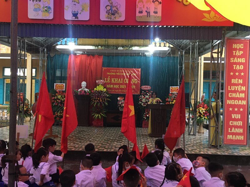 Lễ khai giảng năm học mới