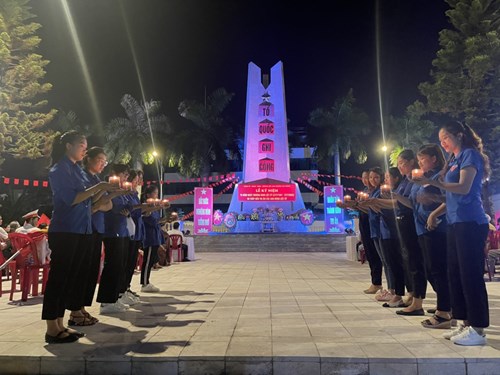 Lễ thắp nến tri ân các anh hùng liệt sĩ