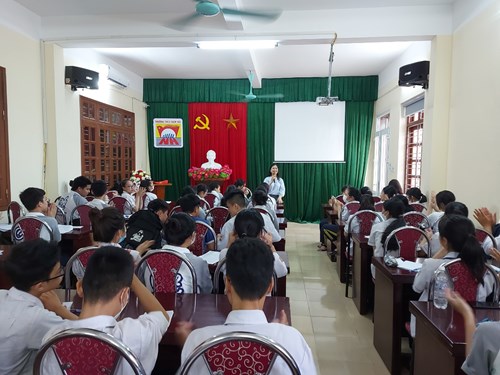 Trường THCS Nam Hải tổ chức tiếp xúc học sinh lớp 9 thi vào lớp 10 THPT năm học 2022-2023