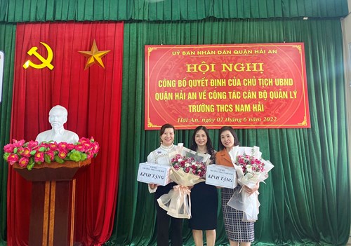 Buổi họp mặt-chia tay-đón mừng Phó Hiệu trưởng luân chuyển công tác, Phó Hiệu trưởng được điều động về trường