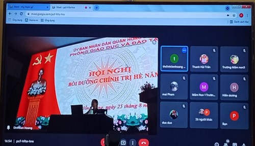 Cán bộ, giáo viên trường thcs phan bội châu

tích cực tham gia lớp bồi dưỡng chính trị hè 2021