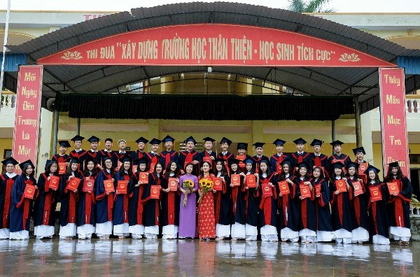 Trường THCS Quốc Tuần tổ chức Đại Hội CNBH, lễ phát thưởng và chia tay học sinh lớp 9, lễ bàn giao HS về sinh hoạt hè tại địa phương