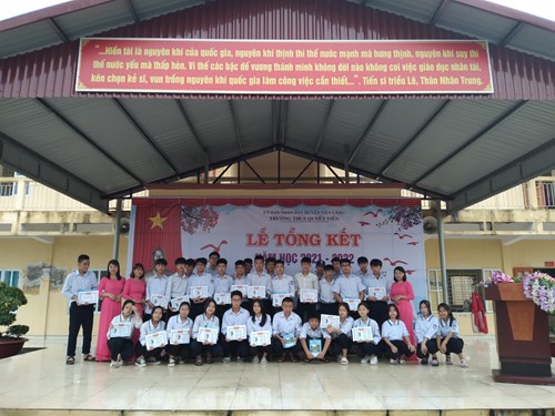 Trường THCS Quyết Tiến (Tiên Lãng) tổng kết năm học 2021-2022
