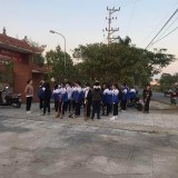 Giáo dục truyền thống qua việc chăm sóc nghĩa trang liệt sĩ nhân kỷ niệm 77 năm ngày thành lập quân đội nhân dân việt nam