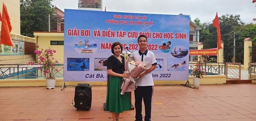 Giải bơi và diễn tập cứu đuối