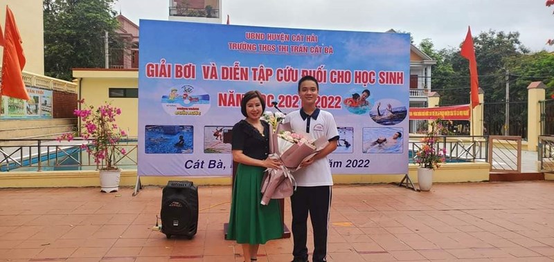 Giải bơi và diễn tập cứu đuối