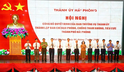 Công bố Quyết định thành lập Ban Chỉ đạo phòng, chống tham nhũng, tiêu cực thành phố