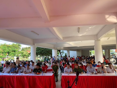 Hiến máu nghĩa cử cao đẹp !!