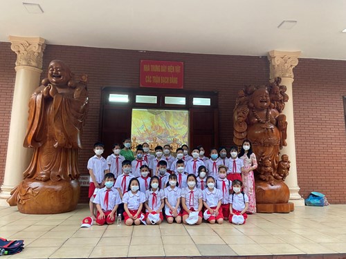 Trường tiểu học lý tự trọng tổ chức trải nghiệm tại bạch đằng giang - nơi hội tụ hồn thiêng sông núi